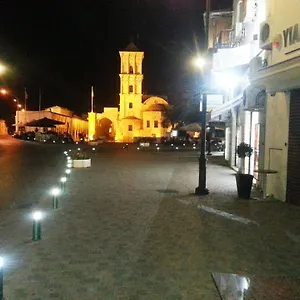 Apartment 103 Elegant 2 Bed With Free Wifi, Ac, Pool & Gym!, Larnaca