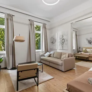  Apartment Stylish Apartment, Next To Schloss Belvedere Austria